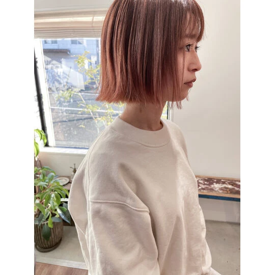 画像3992：顔でも似合うショートボブ/パッツンボブ ワンレングスボブ/30代40代に人気のかわいいサンセットオレンジ