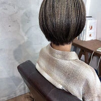 画像4505：シルバーショート｜ハンサムショートハンサムショート|刈上げショート｜シルバーアッシュ｜グレーアッシュ｜
