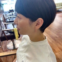 画像4565：シルバーショート｜ハンサムショートハンサムショート|刈上げショート｜シルバーアッシュ｜グレーアッシュ｜