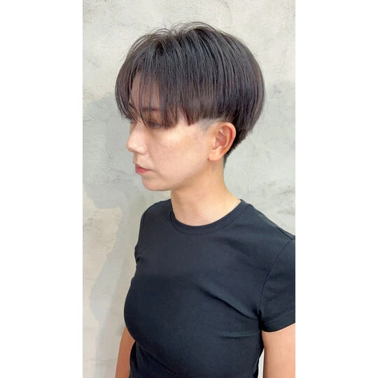 画像5008：ハンサムショート|刈上げショート｜シルバーアッシュ｜グレーアッシュ｜