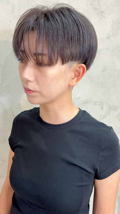 画像5010：ハンサムショート|刈上げショート｜シルバーアッシュ｜グレーアッシュ｜