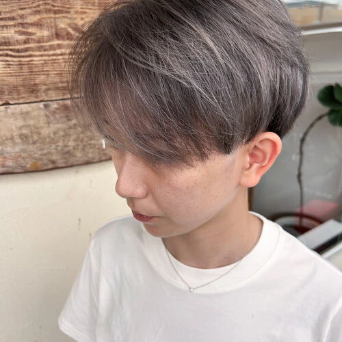 画像5111：シルバーショート｜ハンサムショートハンサムショート|刈上げショート｜シルバーアッシュ｜グレーアッシュ｜