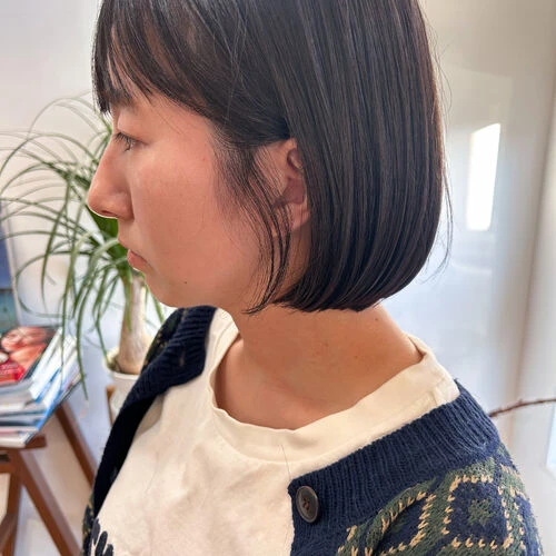 画像5270：シャープなワンレングスボブ｜お手入れ要らずなワンレングスボブ